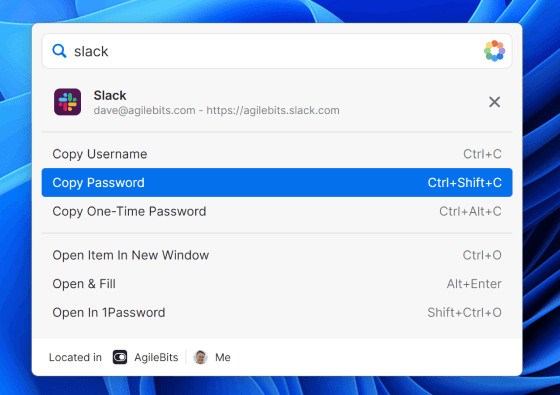1Password 快速存取視窗的搜尋欄中顯示「slack」，1Password 中對應的 Slack 項目的登入資訊隨之顯示，並可單獨複製到剪貼簿